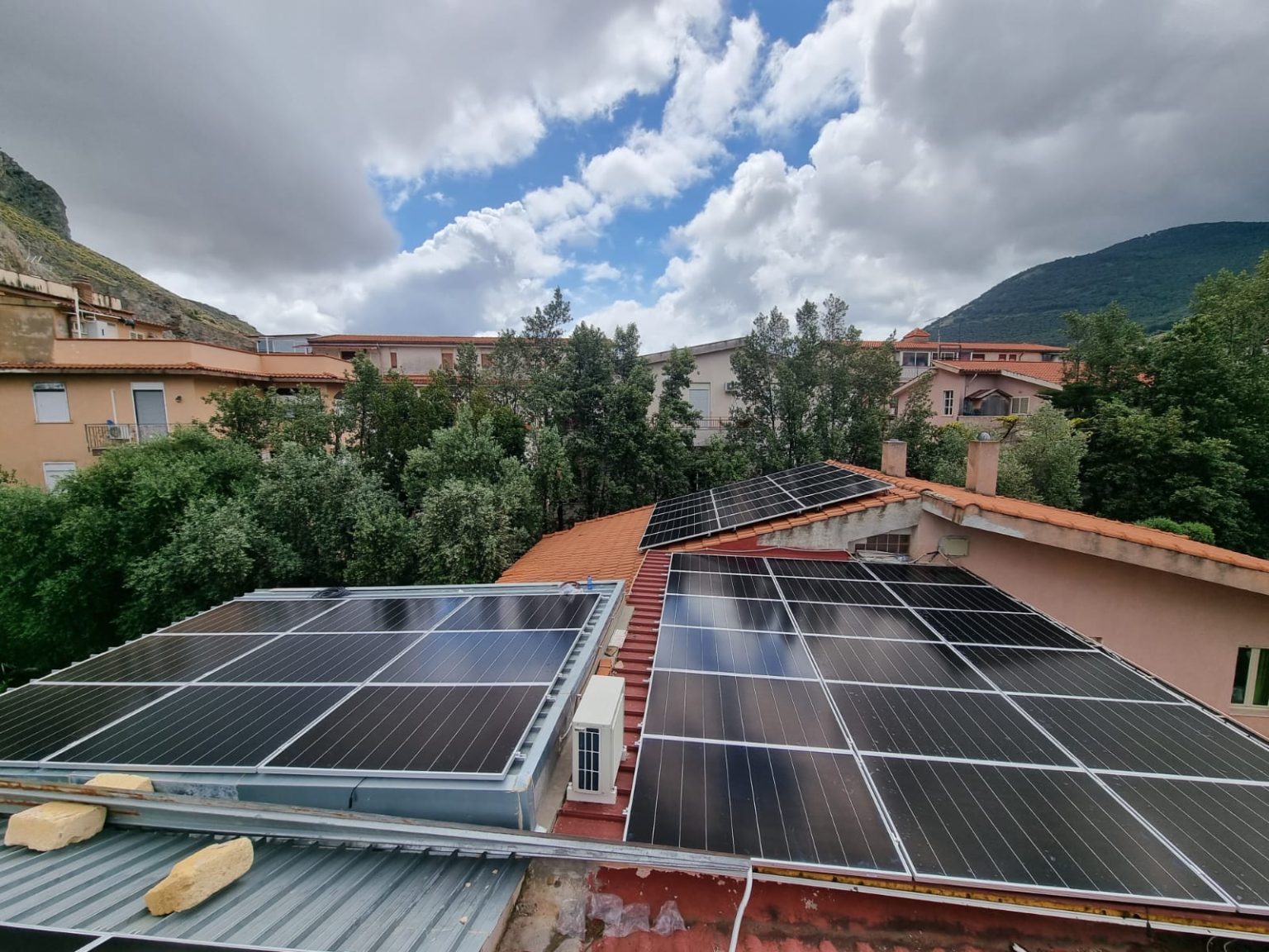 Fotovoltaico su tetto a falda + accumulo Palermo