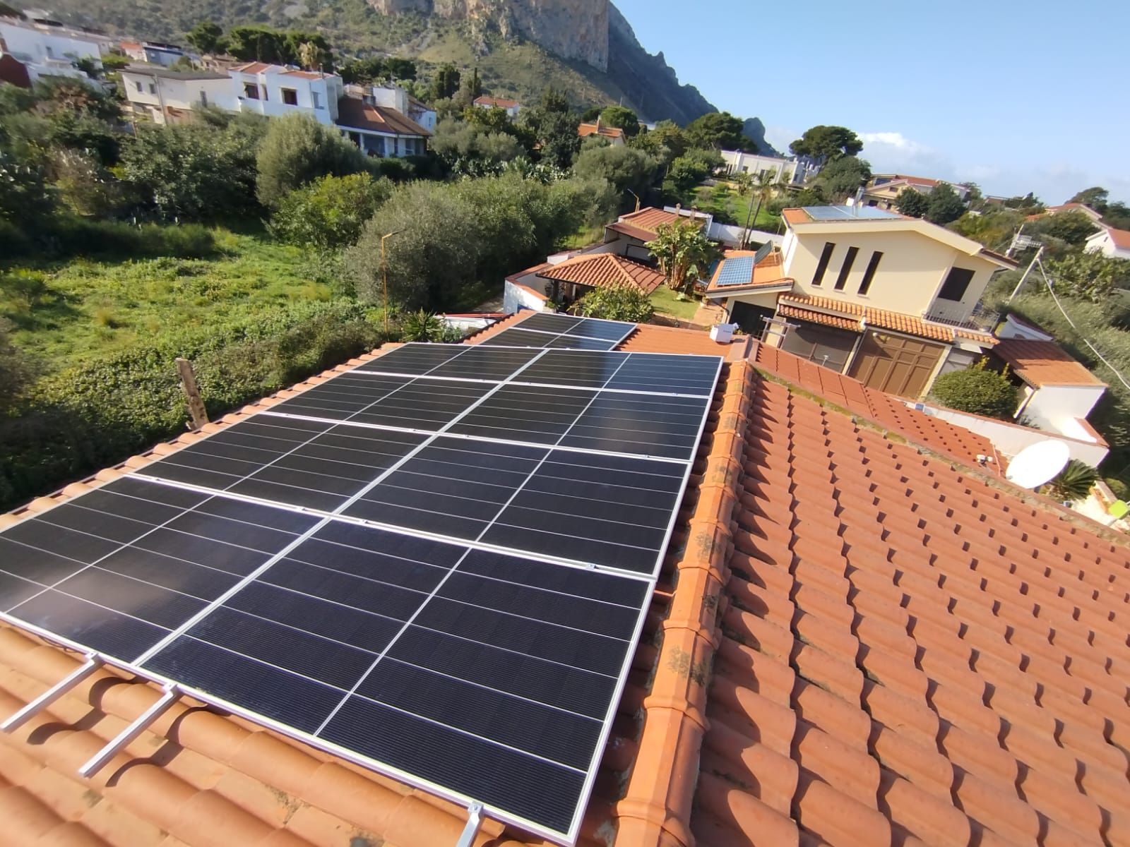 Fotovoltaico + accumulo su tetto a falda Carini (PA)